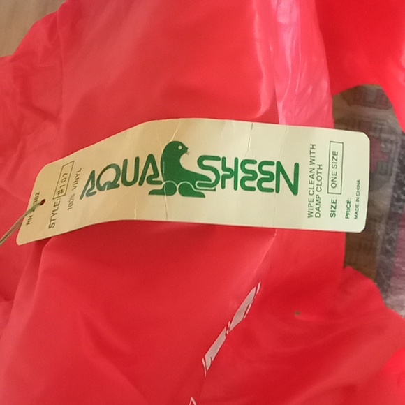 INDIANA AQUA SHEEN RED OS 100 % VINYL RAIN PONCHO / UNISEX - Picture 6 of 6